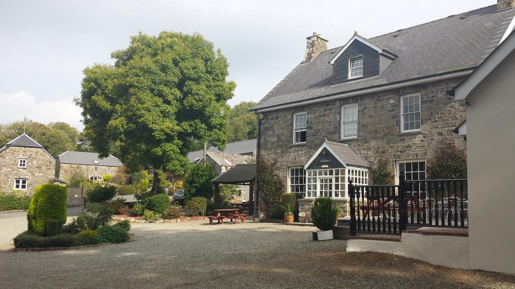 Gellifawr Woodland Retreat Hotel Pontfaen Buitenkant foto